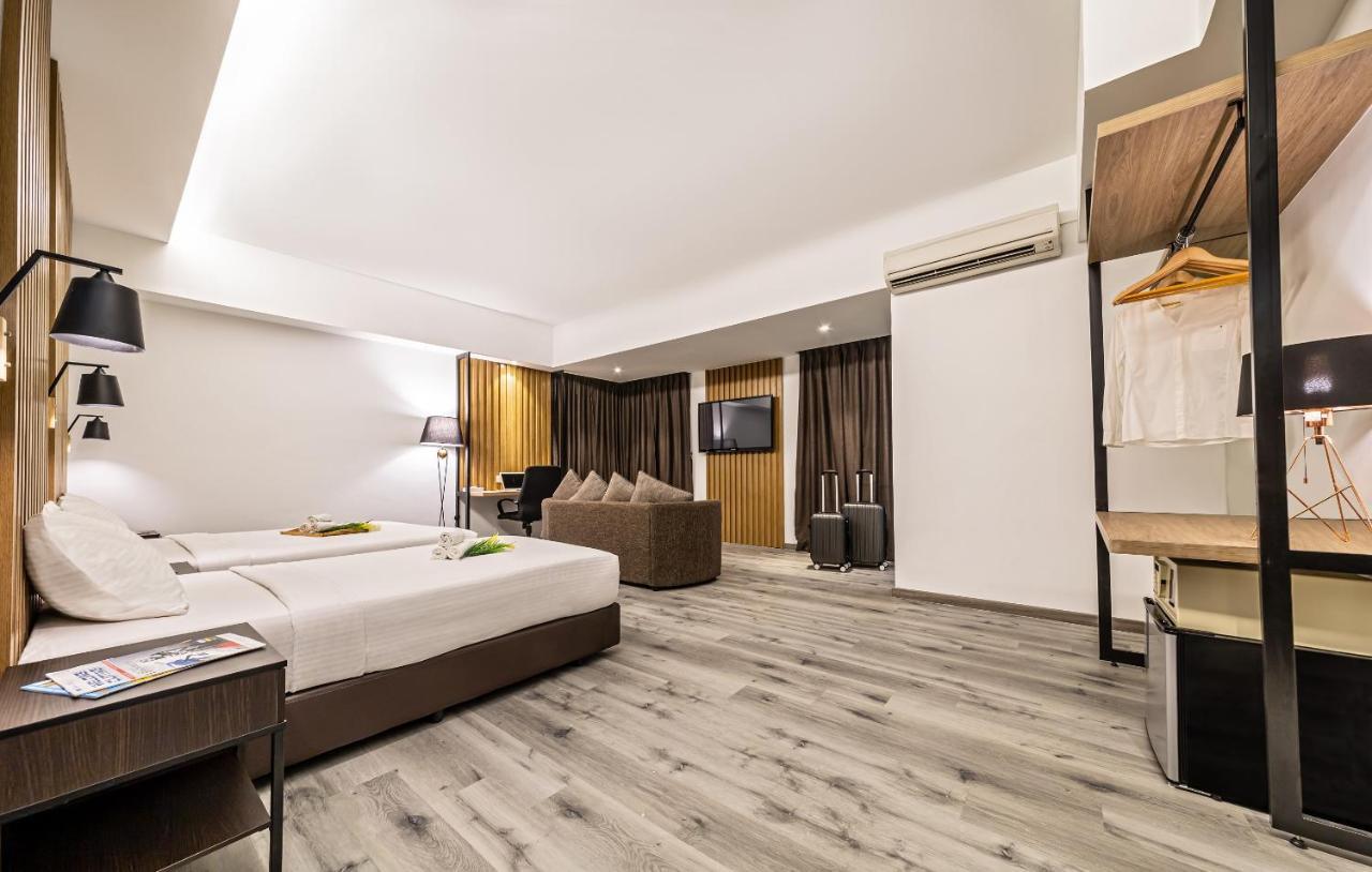 Thy Executive Hotel Johor Bahru Buitenkant foto